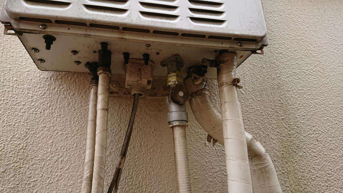 給湯器のプラグ交換！交換のサインや修理方法まで徹底解説